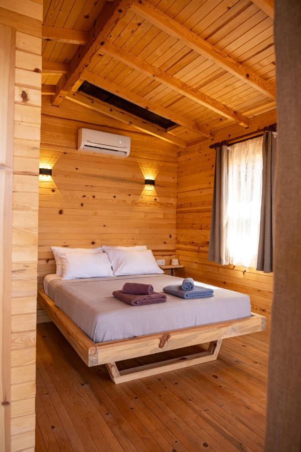 Goat Bungalow And Camping 호텔 파랄리아 외부 사진