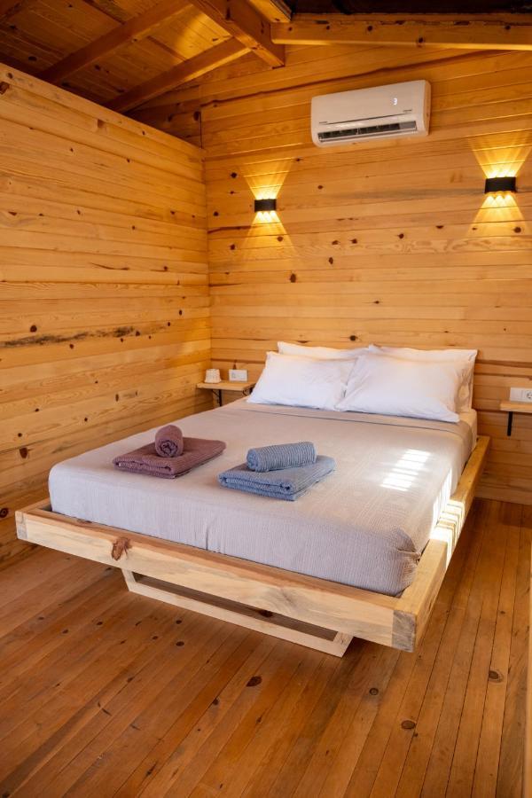 Goat Bungalow And Camping 호텔 파랄리아 외부 사진